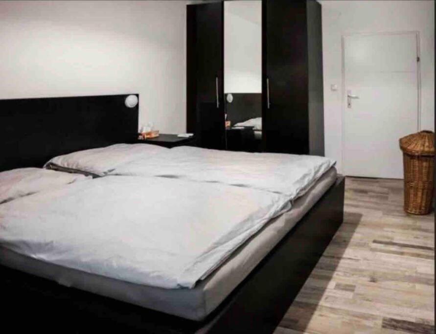 Default Millenium Apartment Vienna Exterior photo